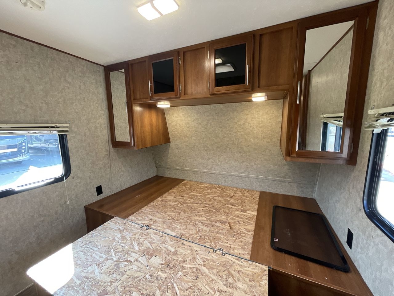 2018 PRIMETIME AVENGER 31DBS