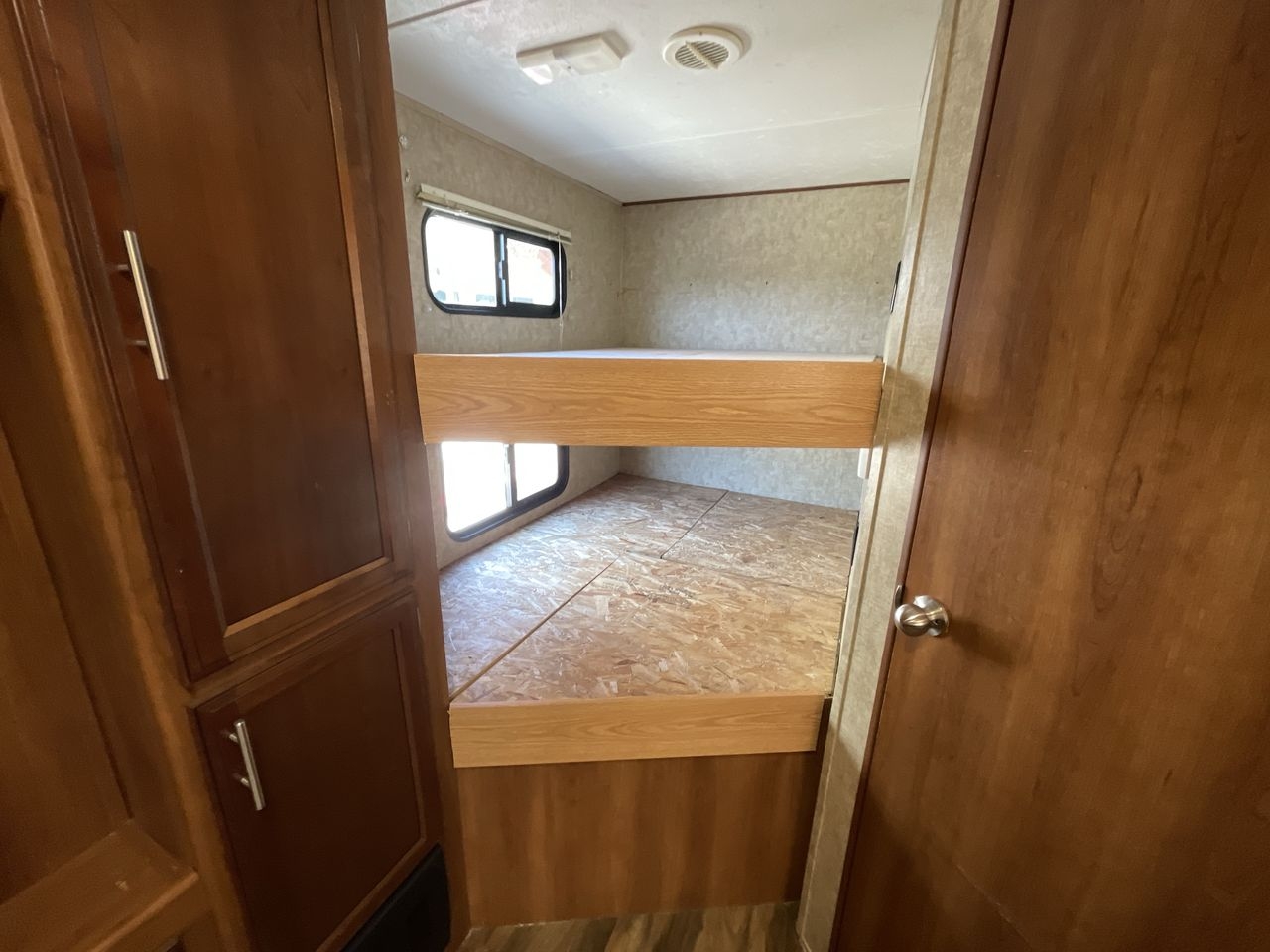 2018 PRIMETIME AVENGER 31DBS