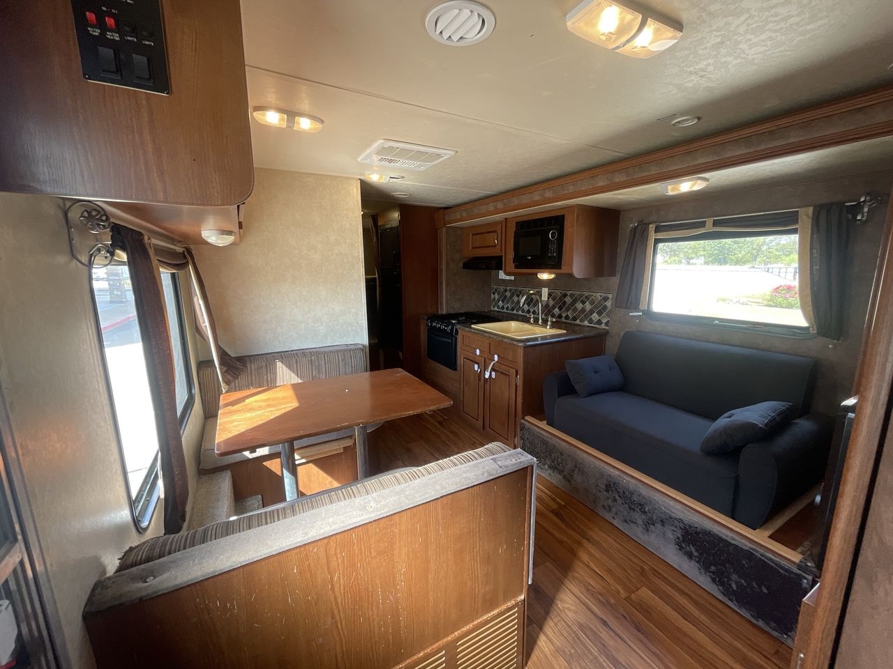 2015 FOREST RIVER WILDWOOD 281QBXL