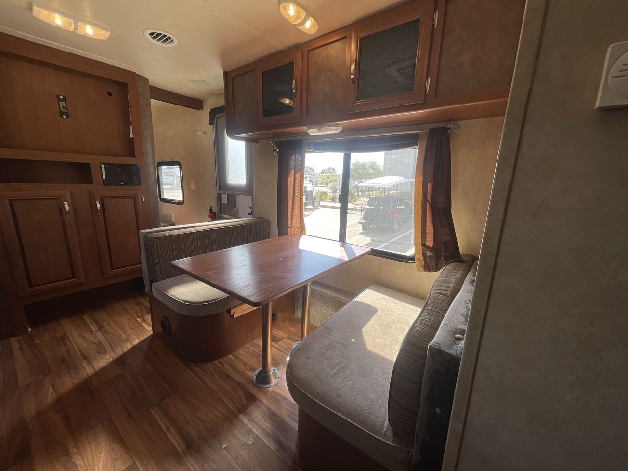 2015 FOREST RIVER WILDWOOD 281QBXL