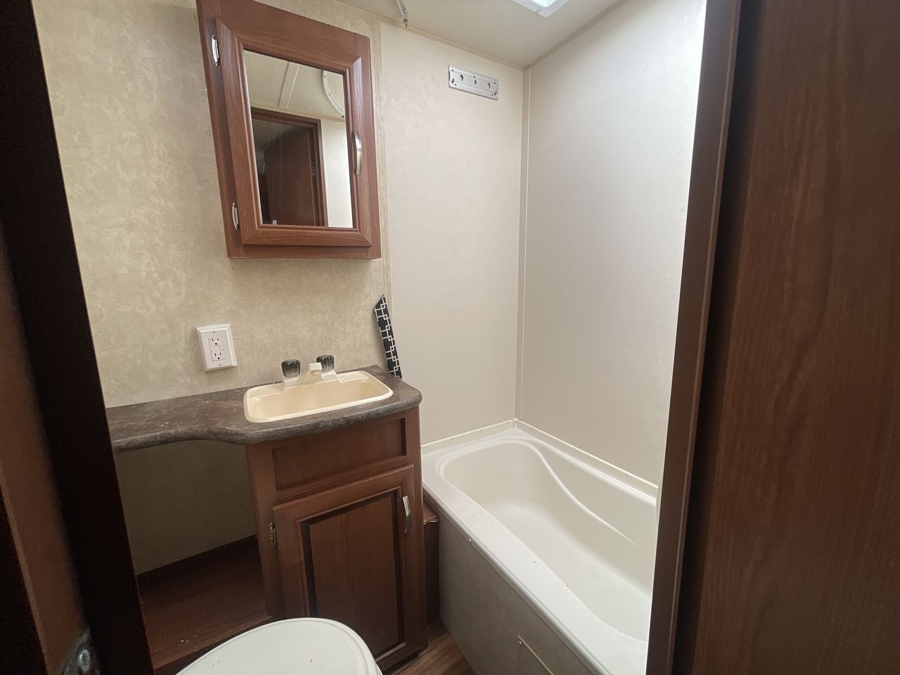 2015 FOREST RIVER WILDWOOD 281QBXL