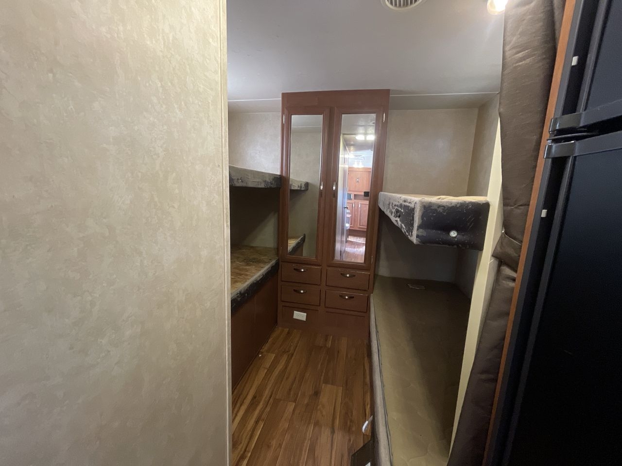 2015 FOREST RIVER WILDWOOD 281QBXL