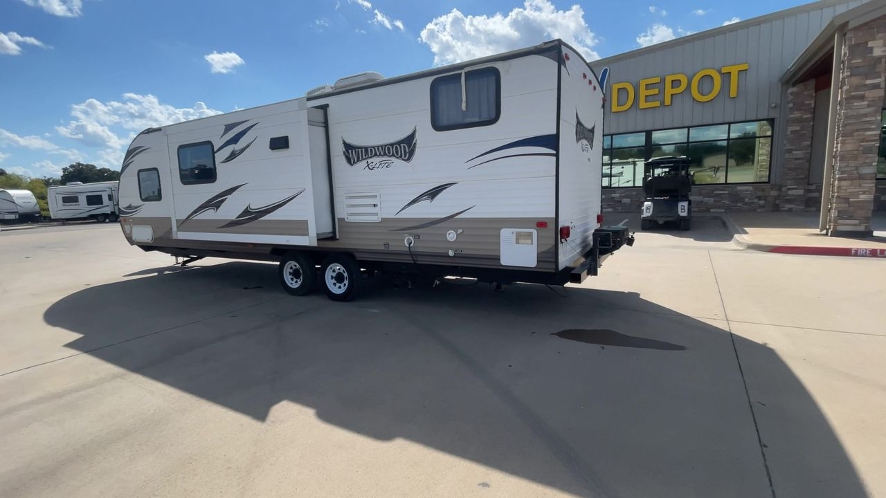 2015 FOREST RIVER WILDWOOD 281QBXL
