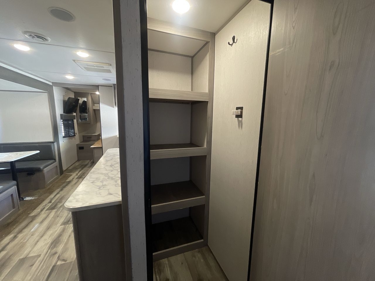 2022 KEYSTONE COLEMAN 285BH