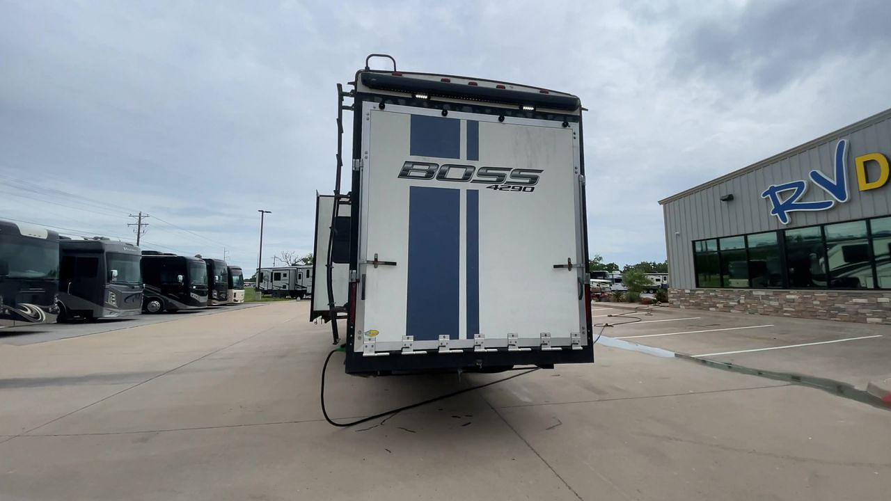 2017 HEARTLAND BOSS 4290