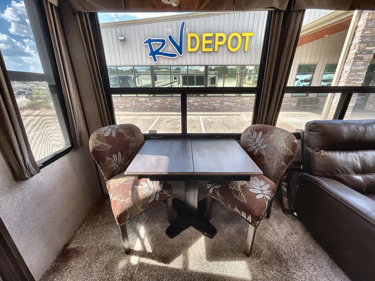 2019 KEYSTONE ALPINE 3651RL