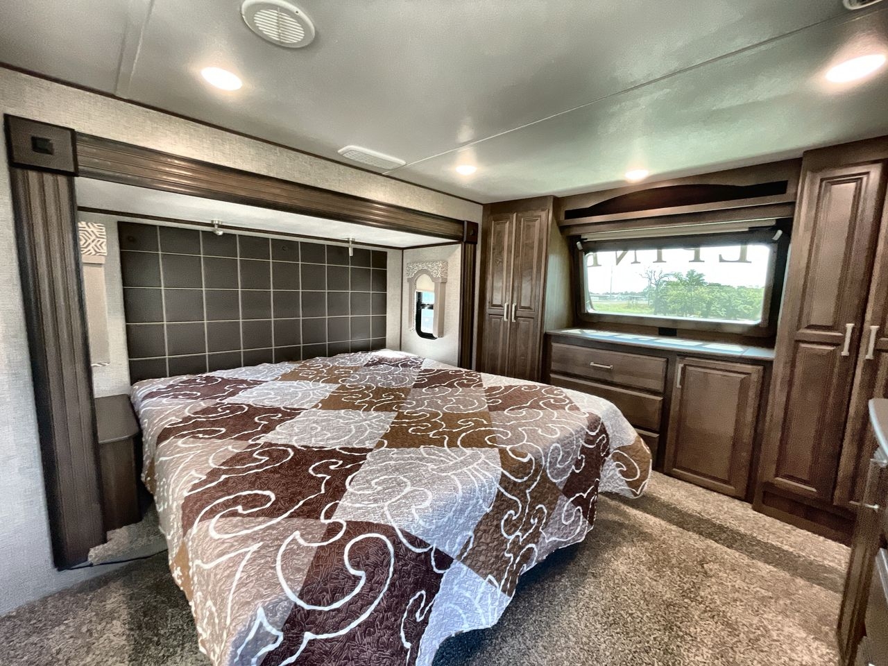 2019 KEYSTONE ALPINE 3651RL