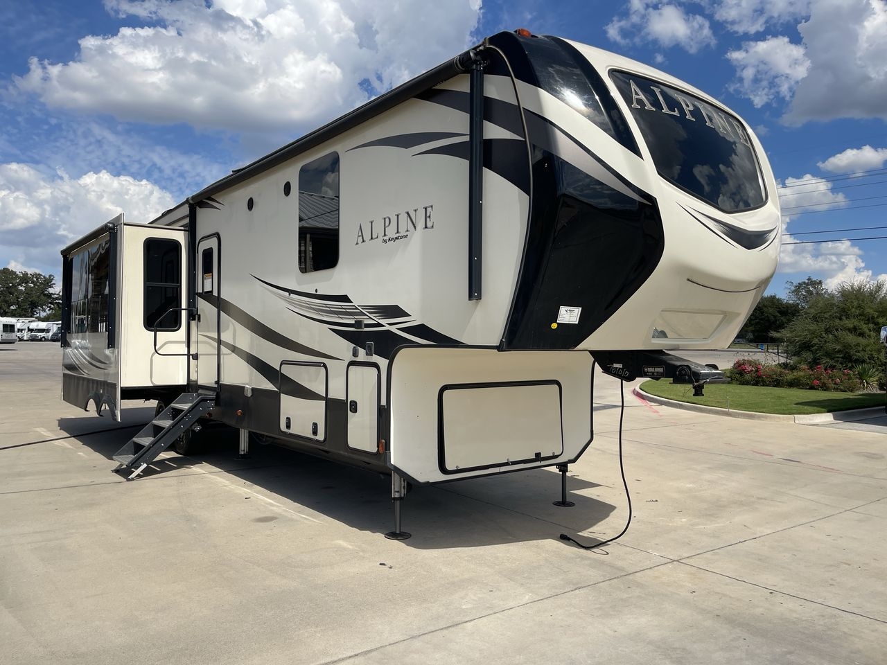 2019 KEYSTONE ALPINE 3651RL