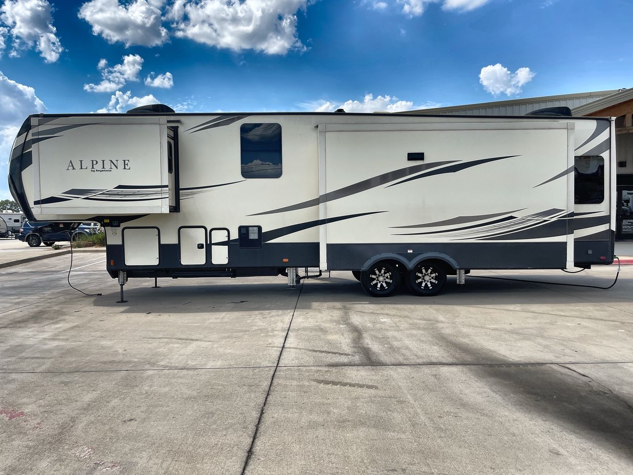 2019 KEYSTONE ALPINE 3651RL