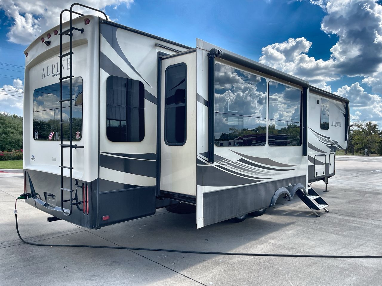 2019 KEYSTONE ALPINE 3651RL