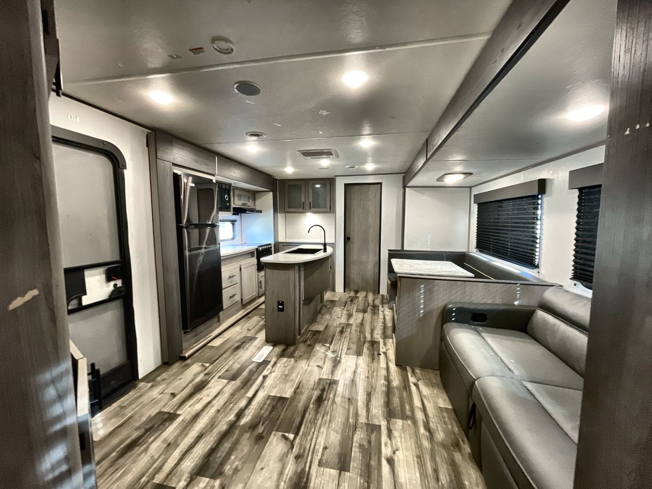 2024 KEYSTONE COLEMAN 337BH