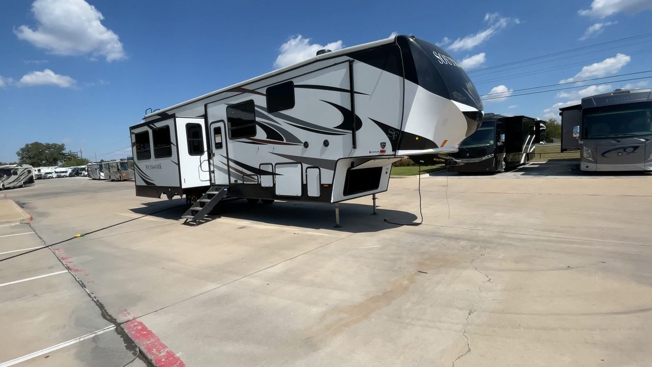 2021 HEARTLAND SOUTH FORK 3210RL