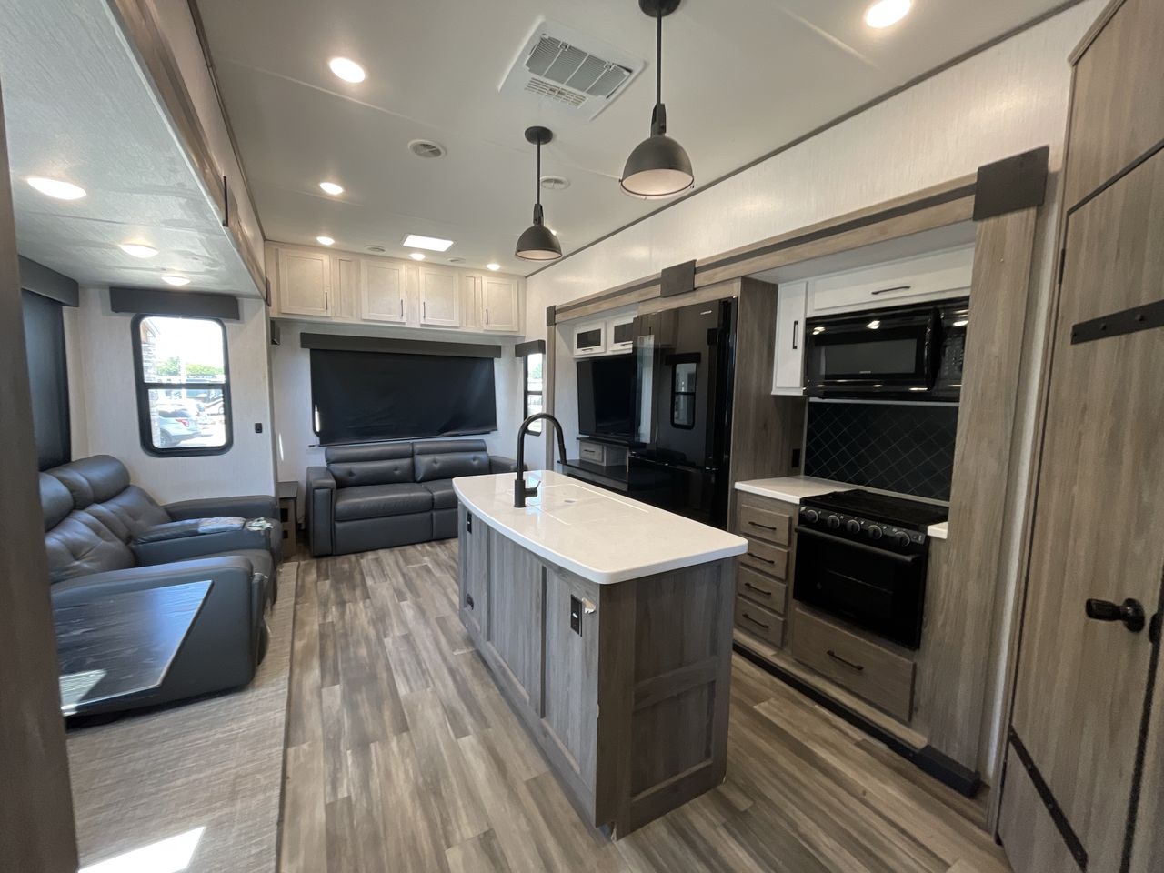 2021 HEARTLAND SOUTH FORK 3210RL