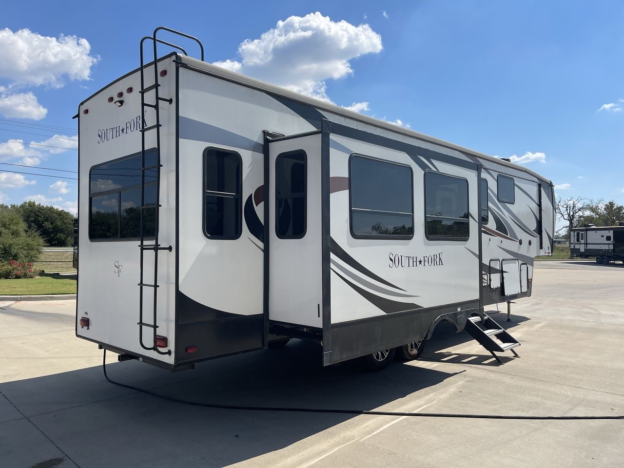 2021 HEARTLAND SOUTH FORK 3210RL