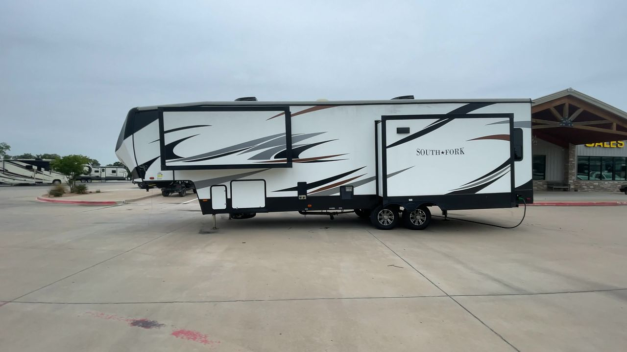 2021 HEARTLAND SOUTH FORK 3210RL