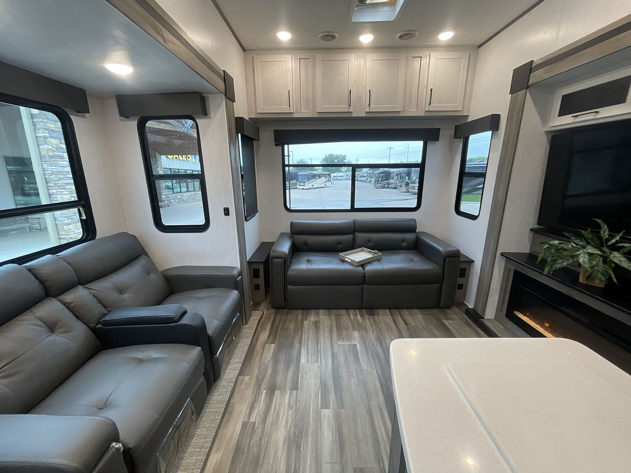 2021 HEARTLAND SOUTH FORK 3210RL
