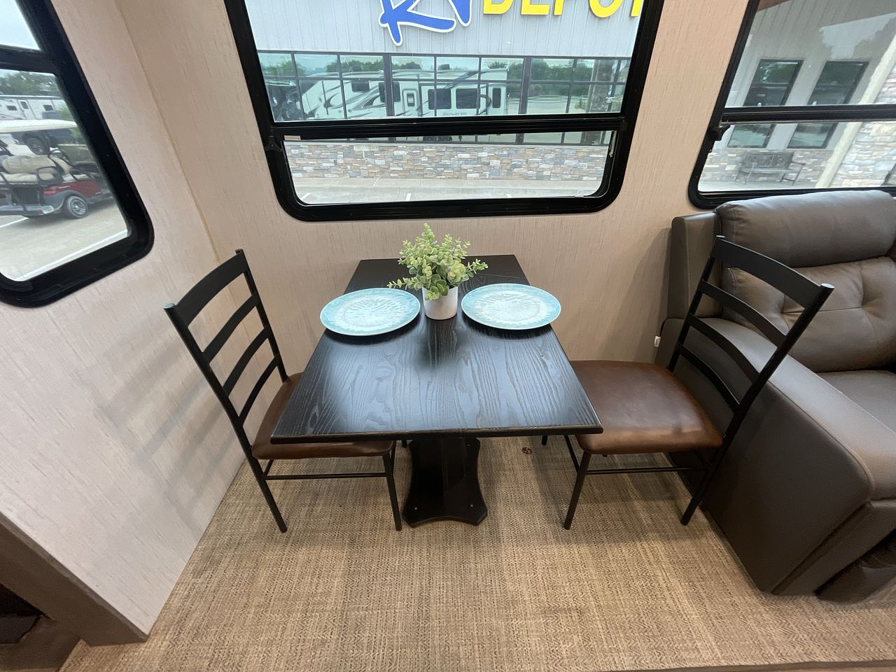 2021 HEARTLAND SOUTH FORK 3210RL