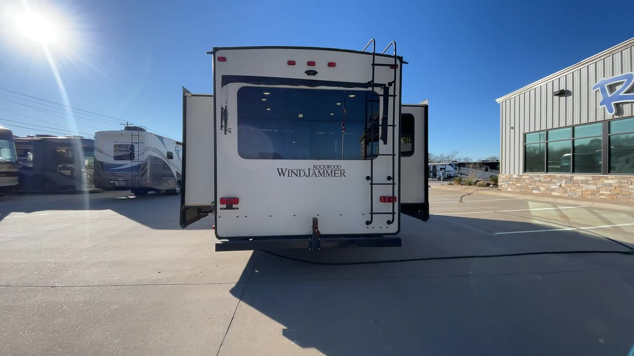 2017 FOREST RIVER WINDJAMMER 3029W