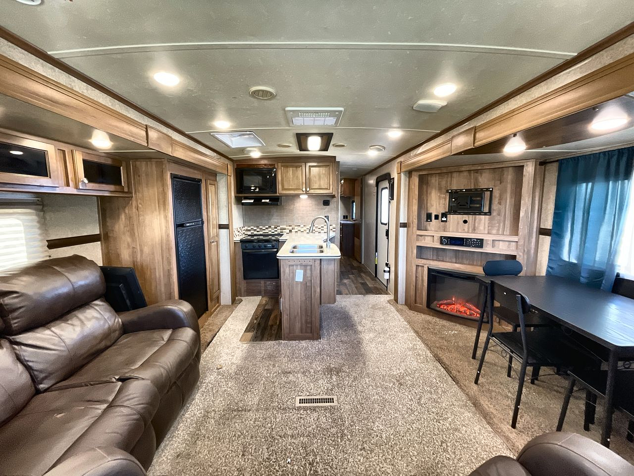 2017 FOREST RIVER WINDJAMMER 3029W
