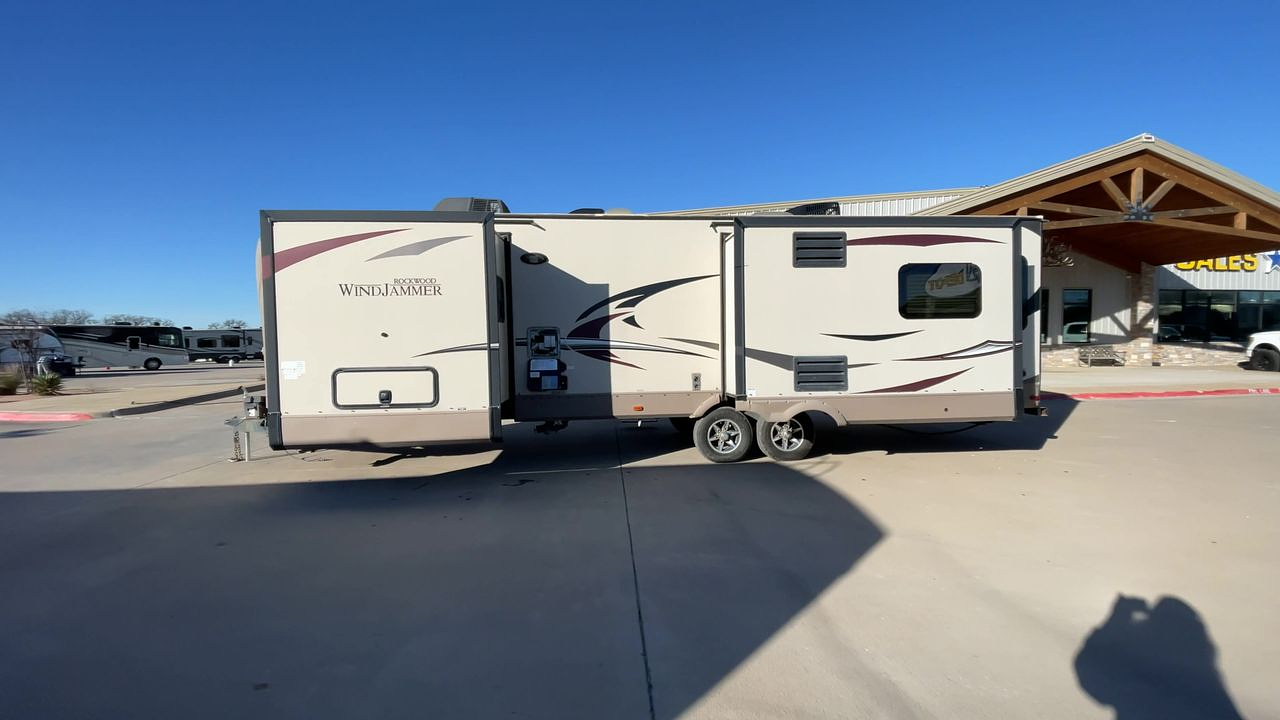 2017 FOREST RIVER WINDJAMMER 3029W