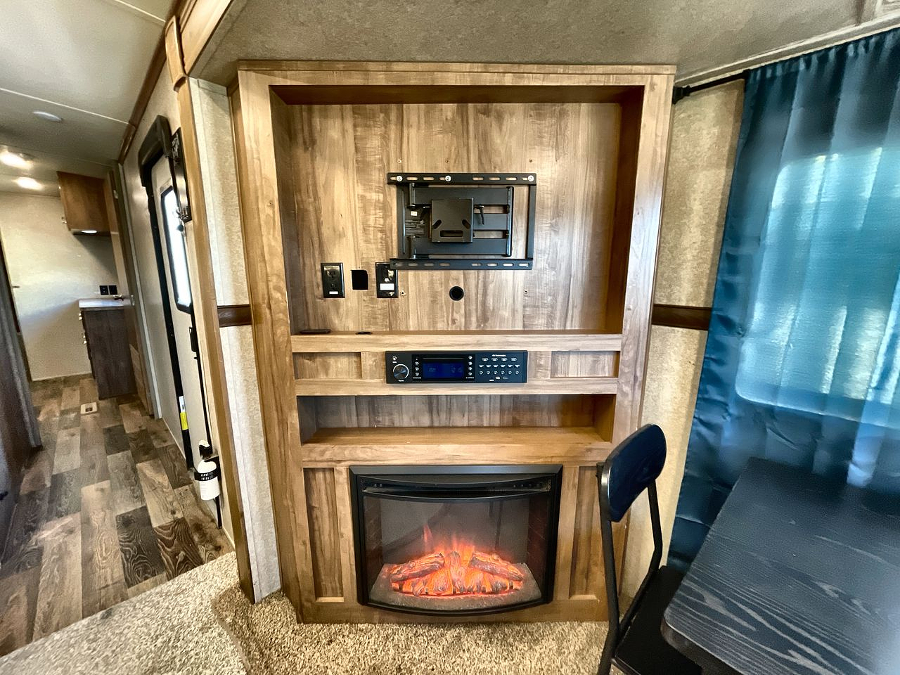 2017 FOREST RIVER WINDJAMMER 3029W