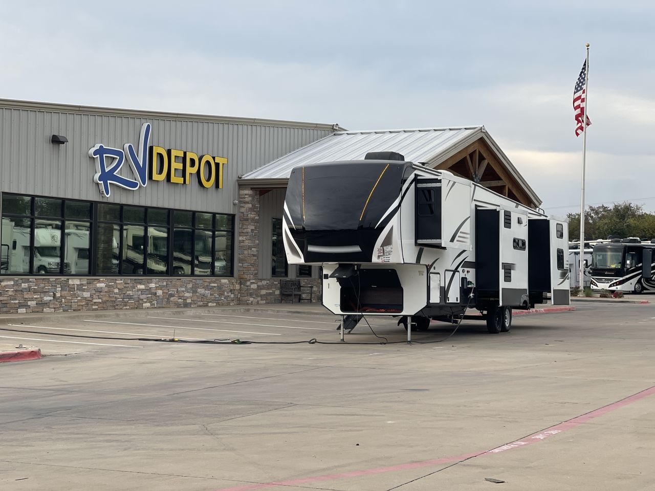 2021 KZ DURANGO 348BHF