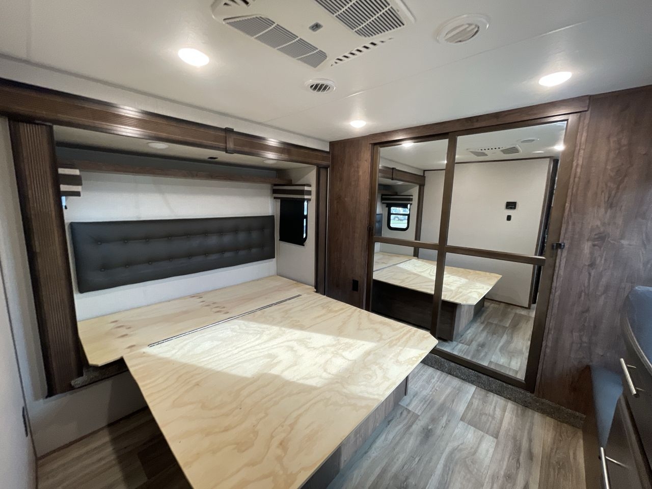 2021 KZ DURANGO 348BHF