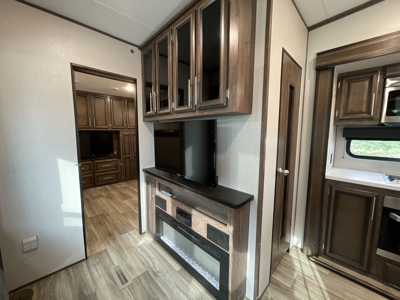 2021 KZ DURANGO 348BHF