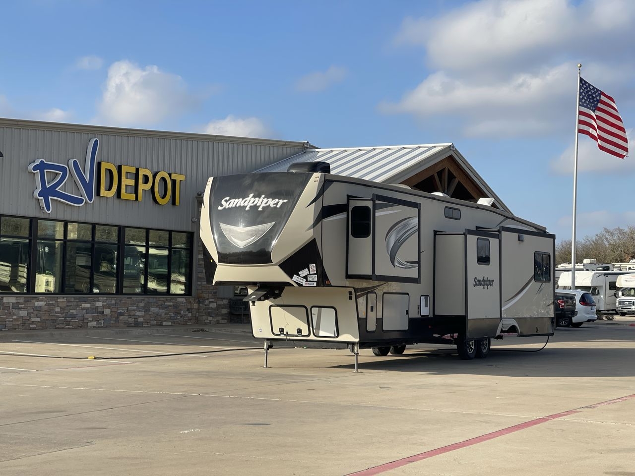 2019 FOREST RIVER SANDPIPER 372LOK