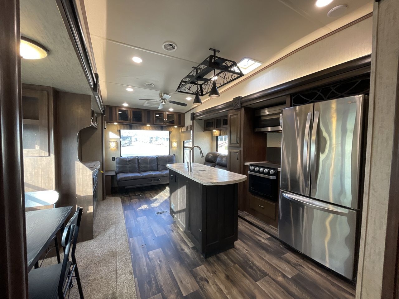 2019 FOREST RIVER SANDPIPER 372LOK