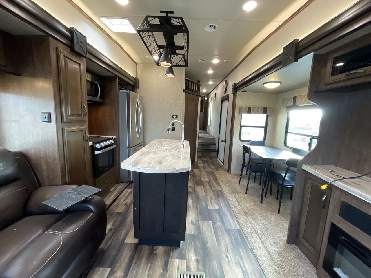 2019 FOREST RIVER SANDPIPER 372LOK