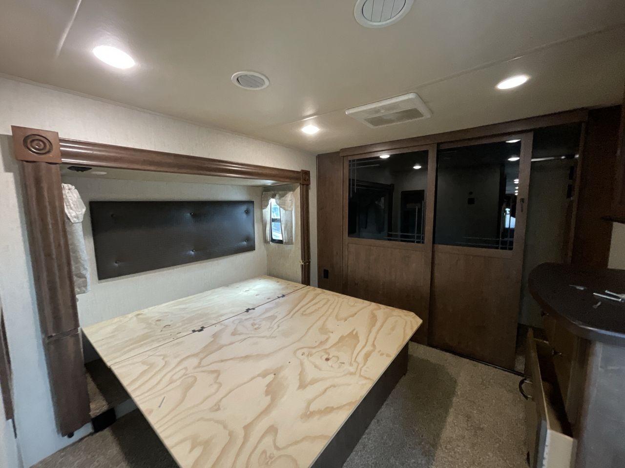 2019 FOREST RIVER SANDPIPER 372LOK