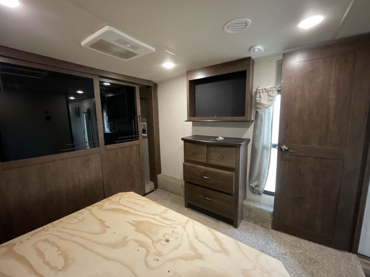 2019 FOREST RIVER SANDPIPER 372LOK