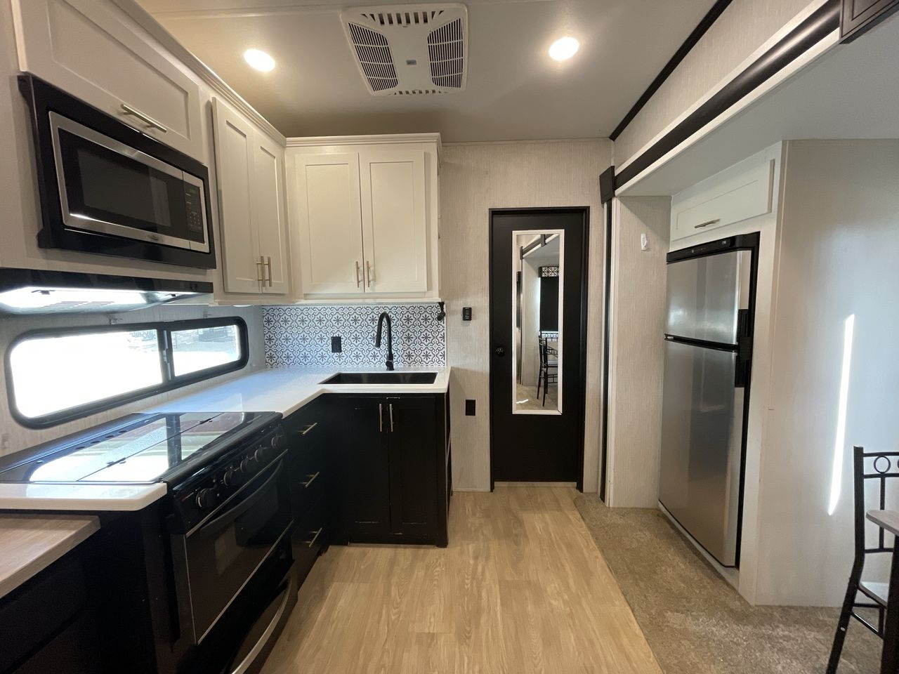 2021 FOREST RIVER WILDCAT 297BH