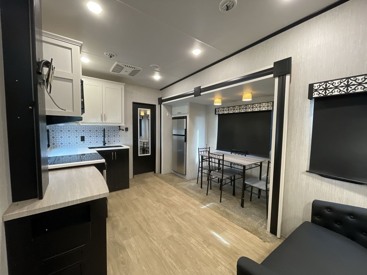 2021 FOREST RIVER WILDCAT 297BH