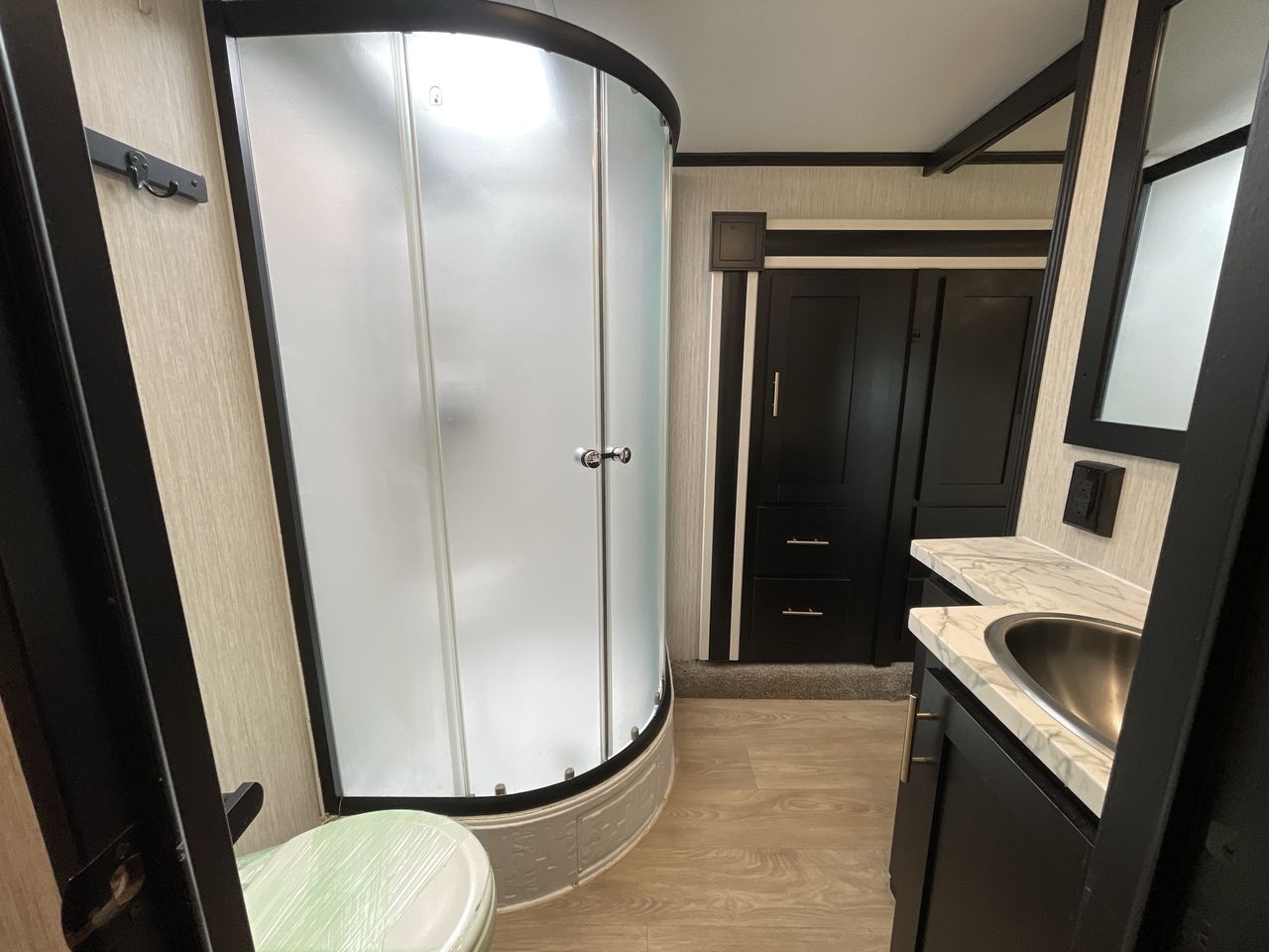 2021 FOREST RIVER WILDCAT 297BH