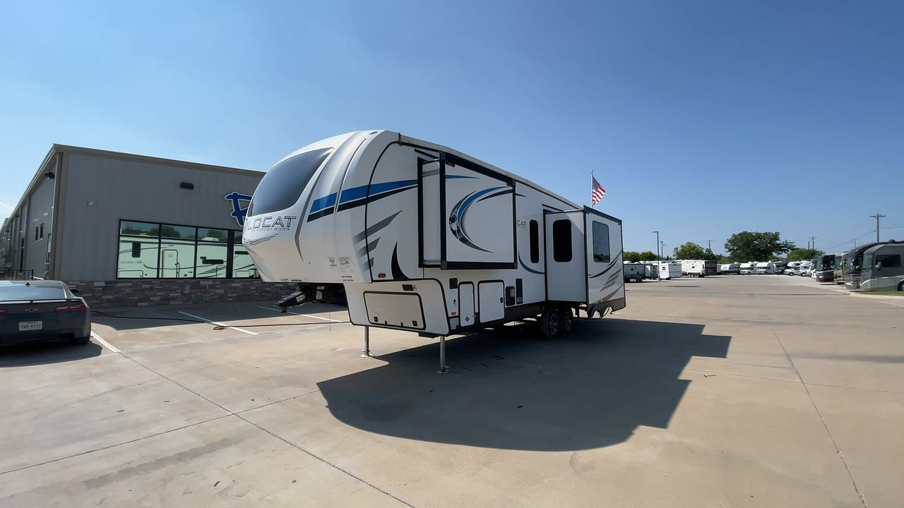 2021 FOREST RIVER WILDCAT 297BH