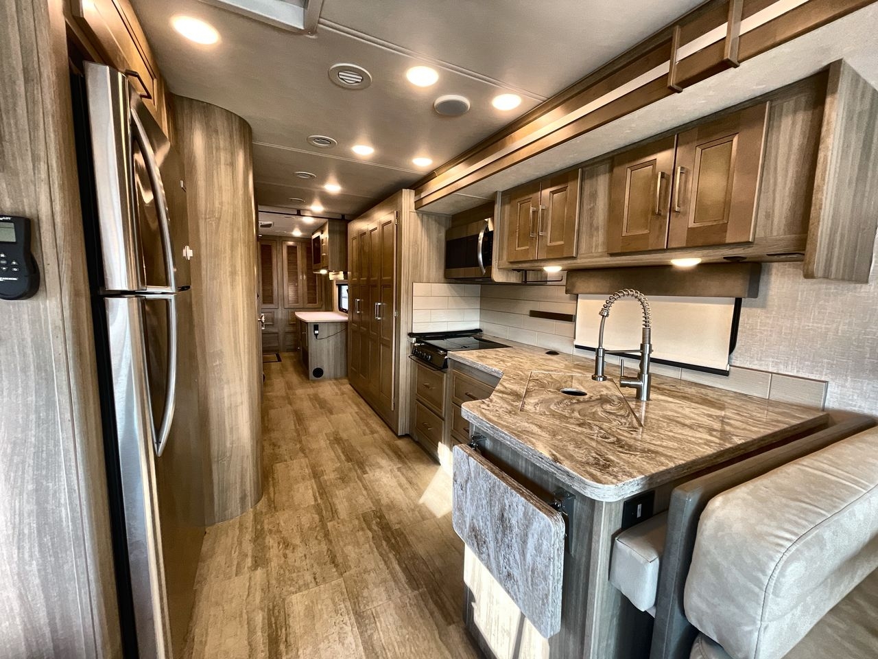 2019 SPORTSCOACH 366BH