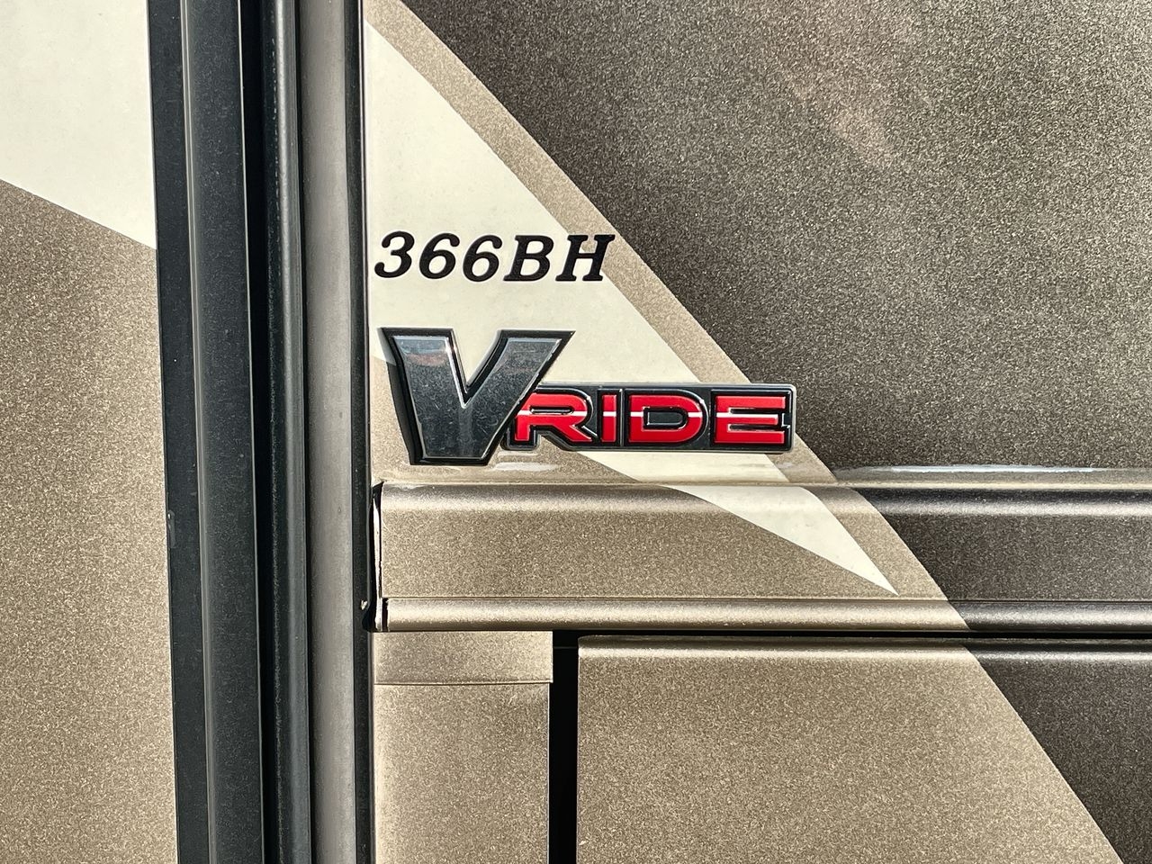 2019 SPORTSCOACH 366BH