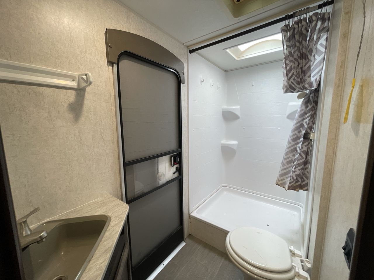 2018 STARCRAFT LAUNCH 27BHU