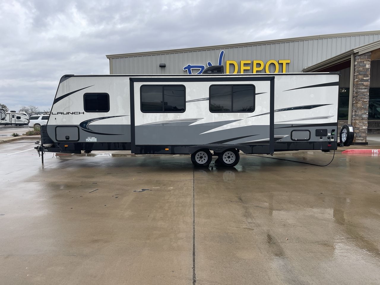 2018 STARCRAFT LAUNCH 27BHU