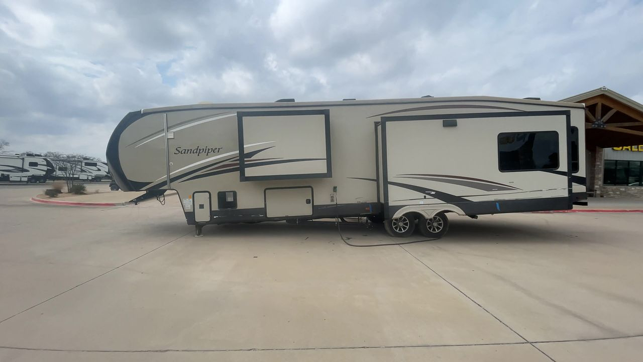 2017 FOREST RIVER SANDPIPER