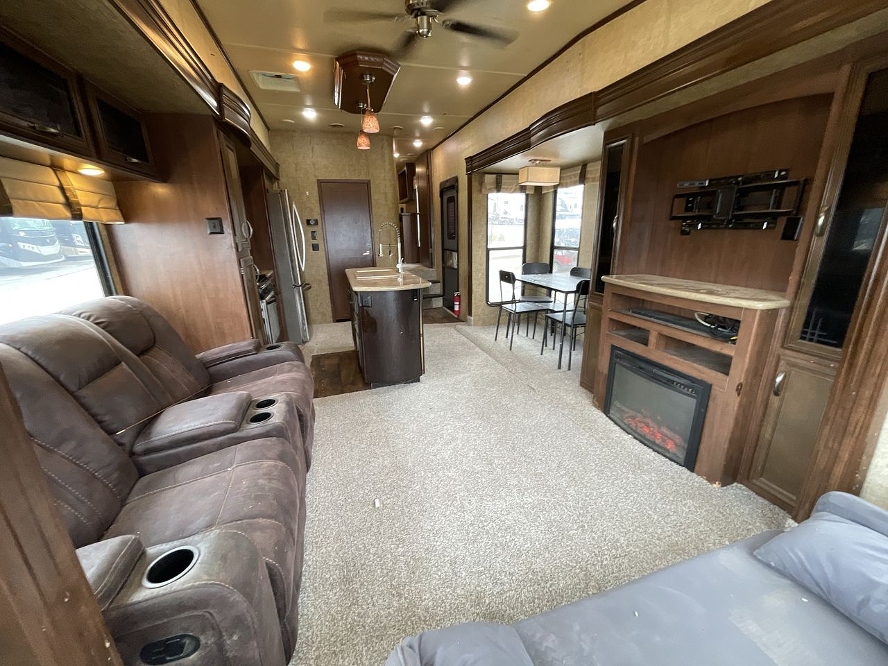 2017 FOREST RIVER SANDPIPER