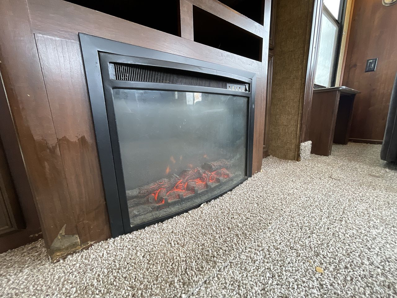 2017 FOREST RIVER SANDPIPER