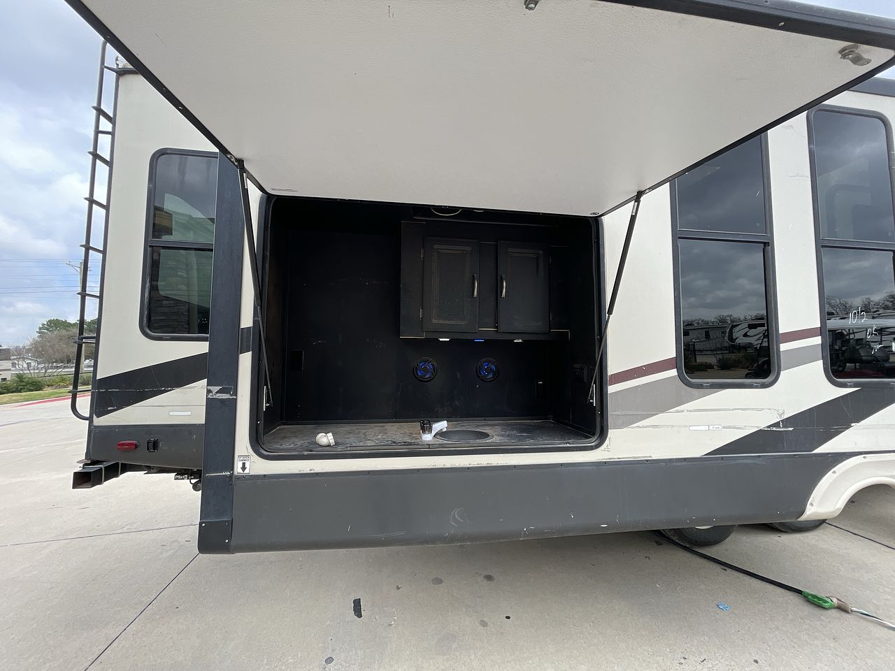 2017 FOREST RIVER SANDPIPER