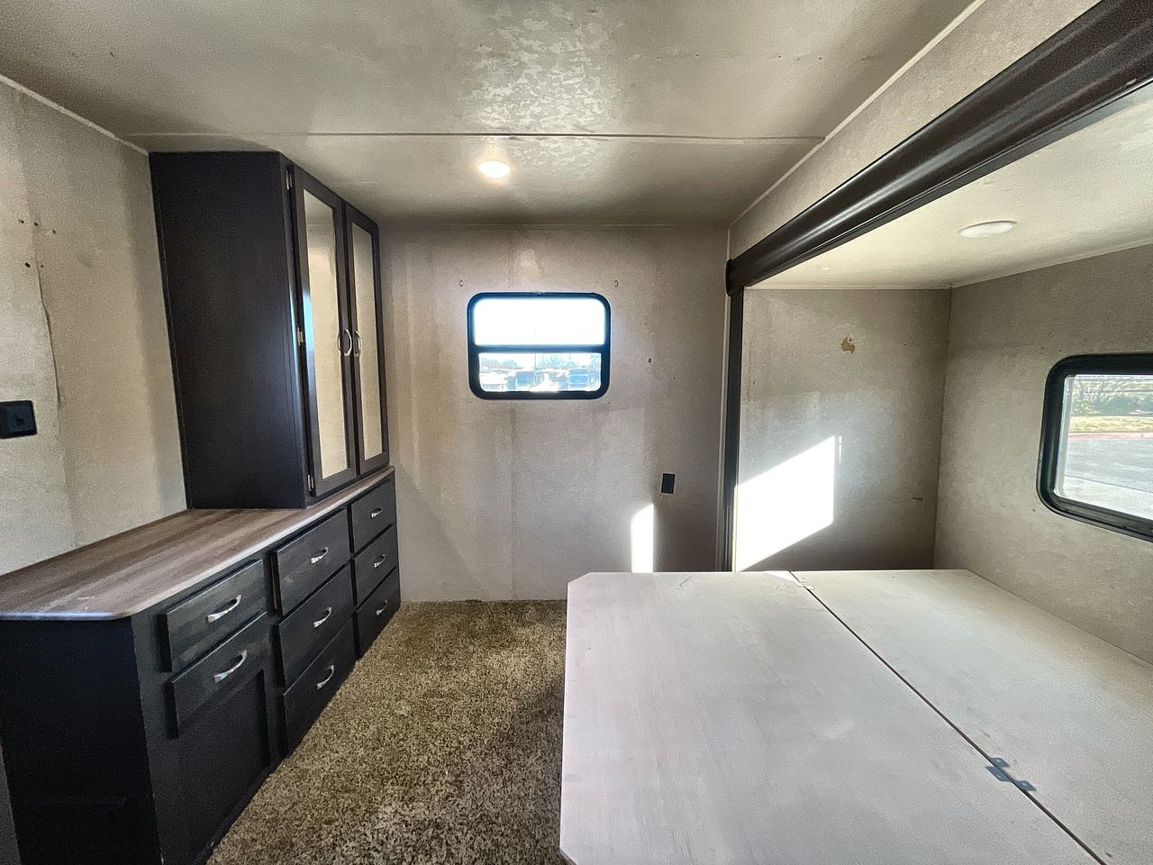 2019 FOREST RIVER PUMA 38DBS