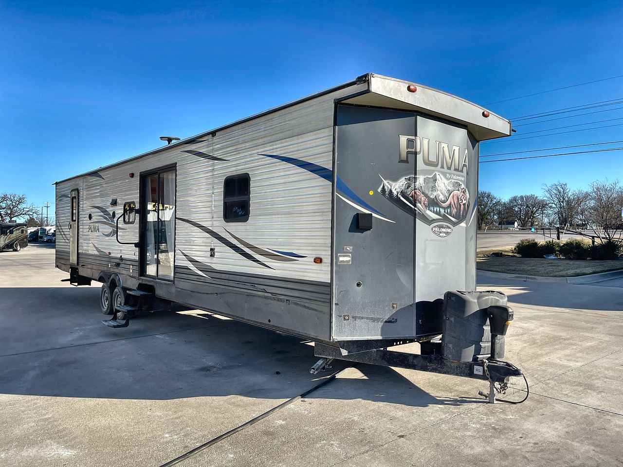 2019 FOREST RIVER PUMA 38DBS