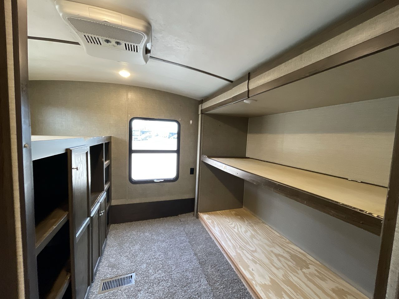 2017 KEYSTONE PREMIER 34BHPR