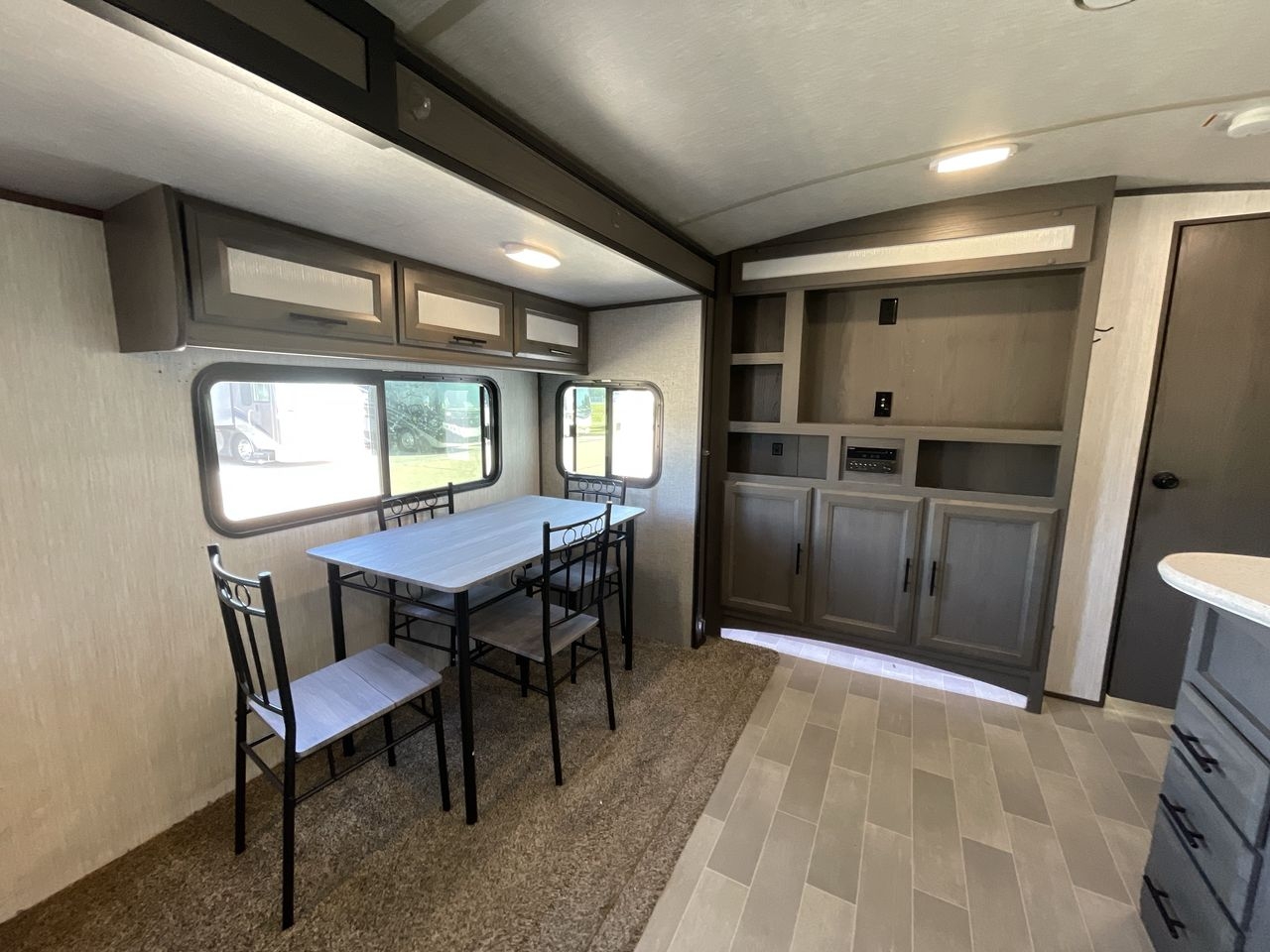 2020 FUN FINDER 32BS