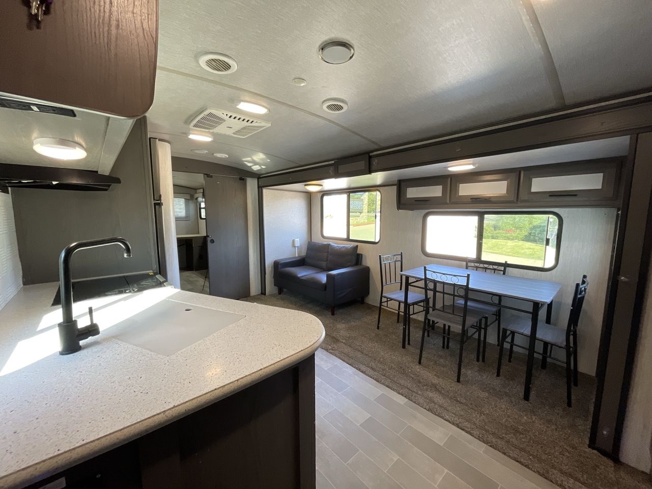 2020 FUN FINDER 32BS